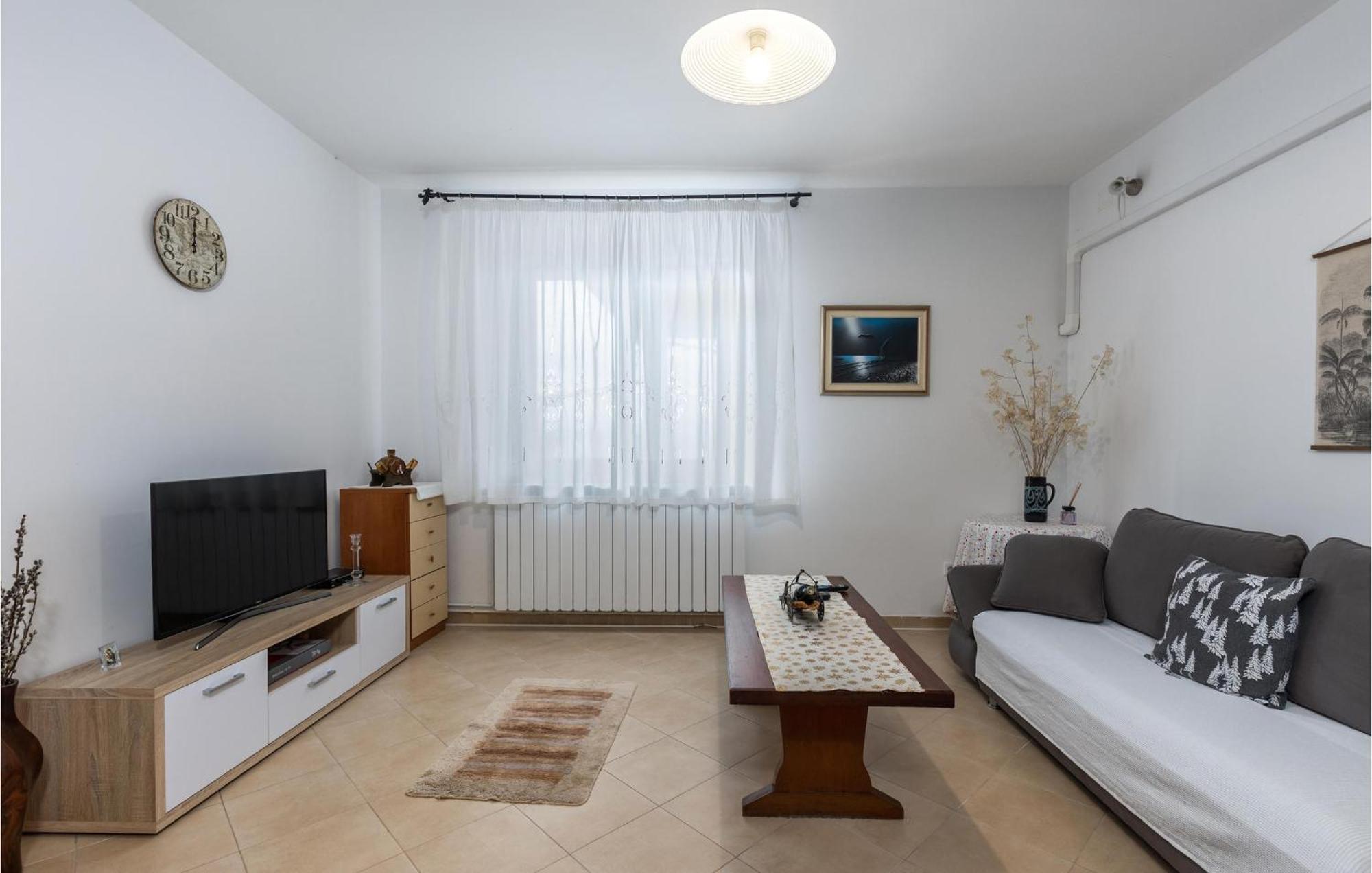 2 Bedroom Gorgeous Apartment In 코스트레나 외부 사진