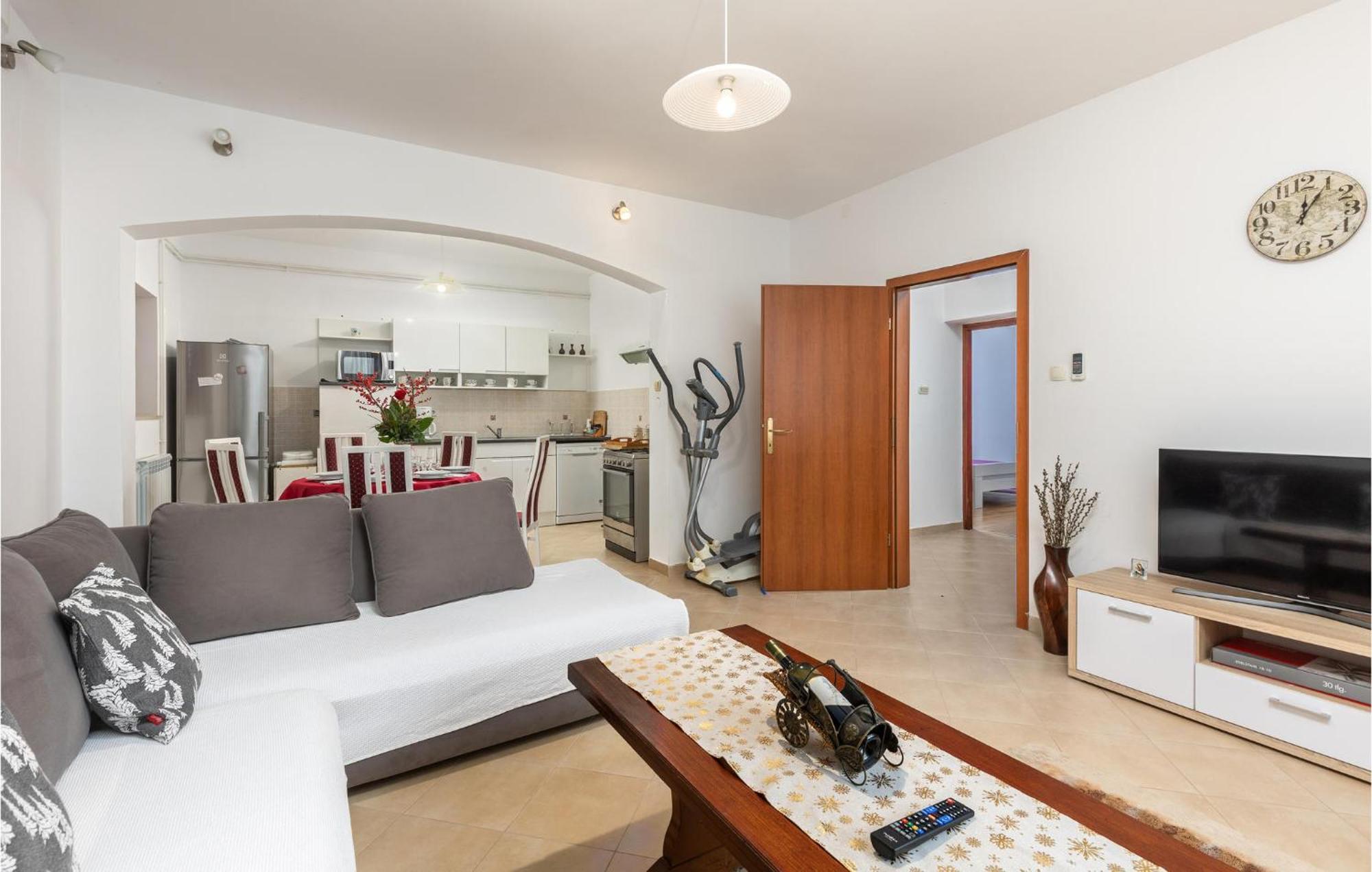 2 Bedroom Gorgeous Apartment In 코스트레나 외부 사진